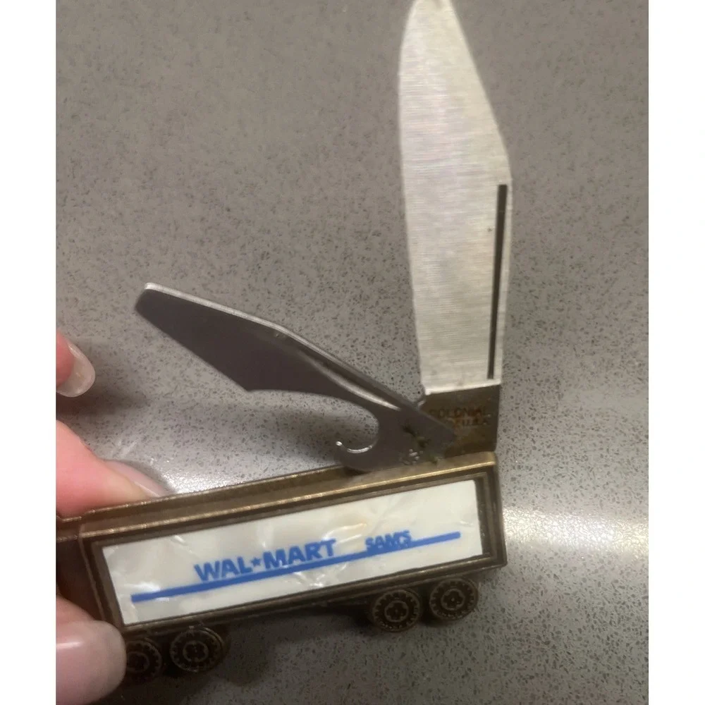 Vintage-SAM'S CLUB WAL-MART Promotional Semi Truck Pocketknife USA Made